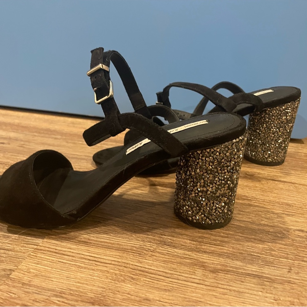 Fun shoes. Easy to walk in